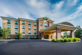 Отель Holiday Inn Express Hotel & Suites-North East, an IHG Hotel  Север Восток